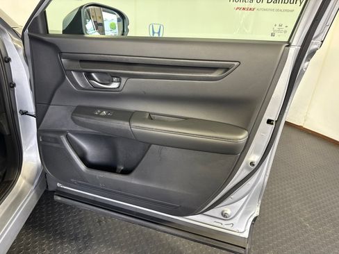 Used 2023 Honda CR-V EX image 5