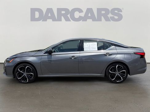Used 2024 Nissan Altima 2.5 SR FWD image 4