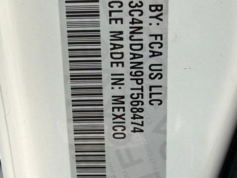 Used 2023 Jeep Compass Sport image 27