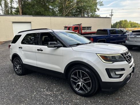 Used 2016 Ford Explorer Sport w/ Equipment Group 401A AWD/4WD image 12