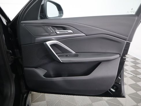 Certified 2025 BMW X2 xDrive28i image 25