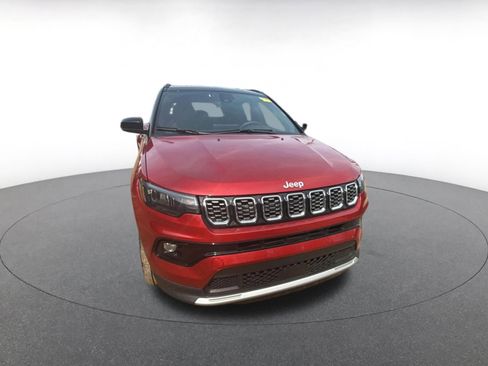 Used 2025 Jeep Compass Limited image 9