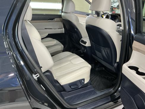 Used 2020 Hyundai Palisade SEL w/ Premium Package FWD image 16