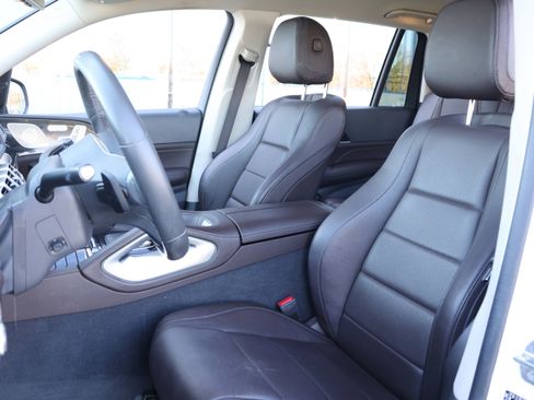 Used 2020 Mercedes-Benz GLS 450 4MATIC image 31