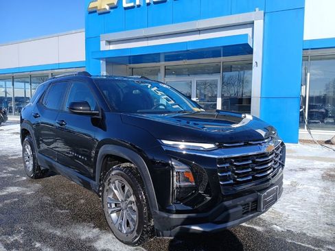 Used 2025 Chevrolet Equinox LT image 2