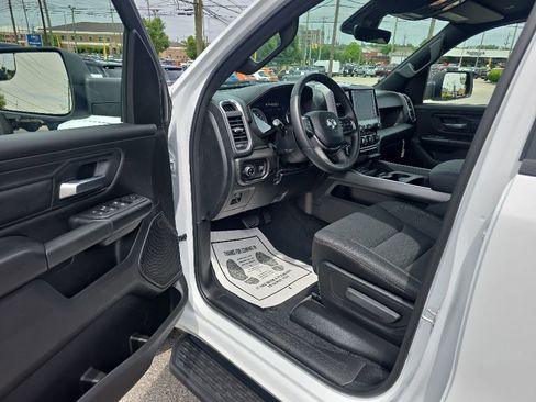 New 2026 RAM 1500 Express AWD/4WD image 12
