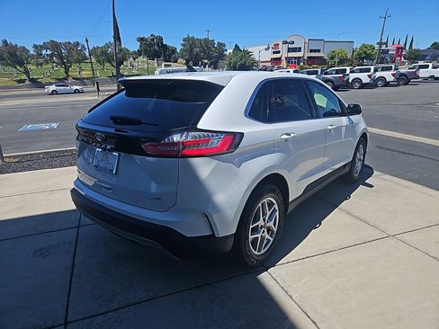 Used 2024 Ford Edge SEL AWD/4WD image 6