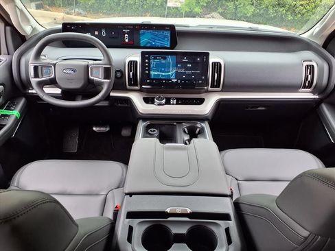 New 2026 Ford Expedition Max Active RWD image 7