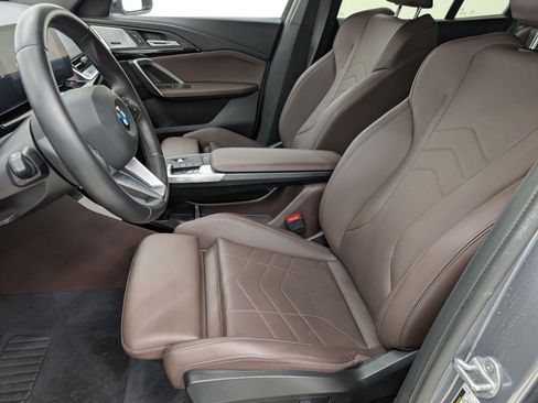 Certified 2025 BMW X2 xDrive28i image 5