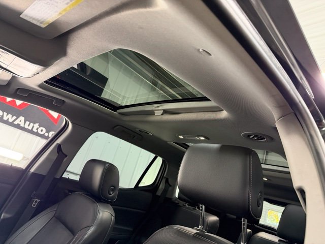 Used 2019 GMC Acadia SLT AWD/4WD image 17
