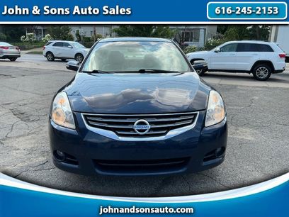Used 2011 Nissan Altima 2.5 SL w/ Technology Pkg