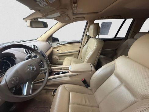 Used 2010 Mercedes-Benz GL 550 4MATIC image 7