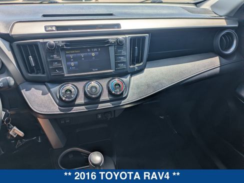 Used 2016 Toyota RAV4 LE FWD image 29