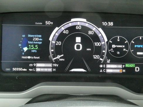 Used 2022 Toyota Tundra Platinum image 40