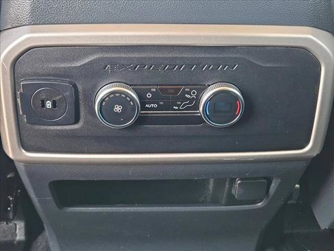 Used 2024 Ford Expedition XLT AWD/4WD image 16