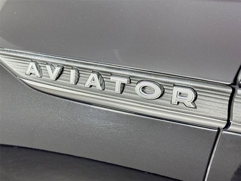 Used 2022 Lincoln Aviator Reserve AWD/4WD image 15