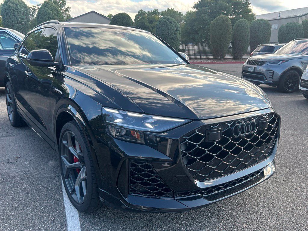 Used 2025 Audi RS Q8 performance AWD/4WD image 8