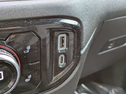 Used 2025 GMC Sierra 1500 SLT RWD image 22