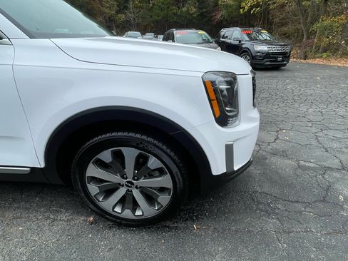 Used 2022 Kia Telluride S image 12