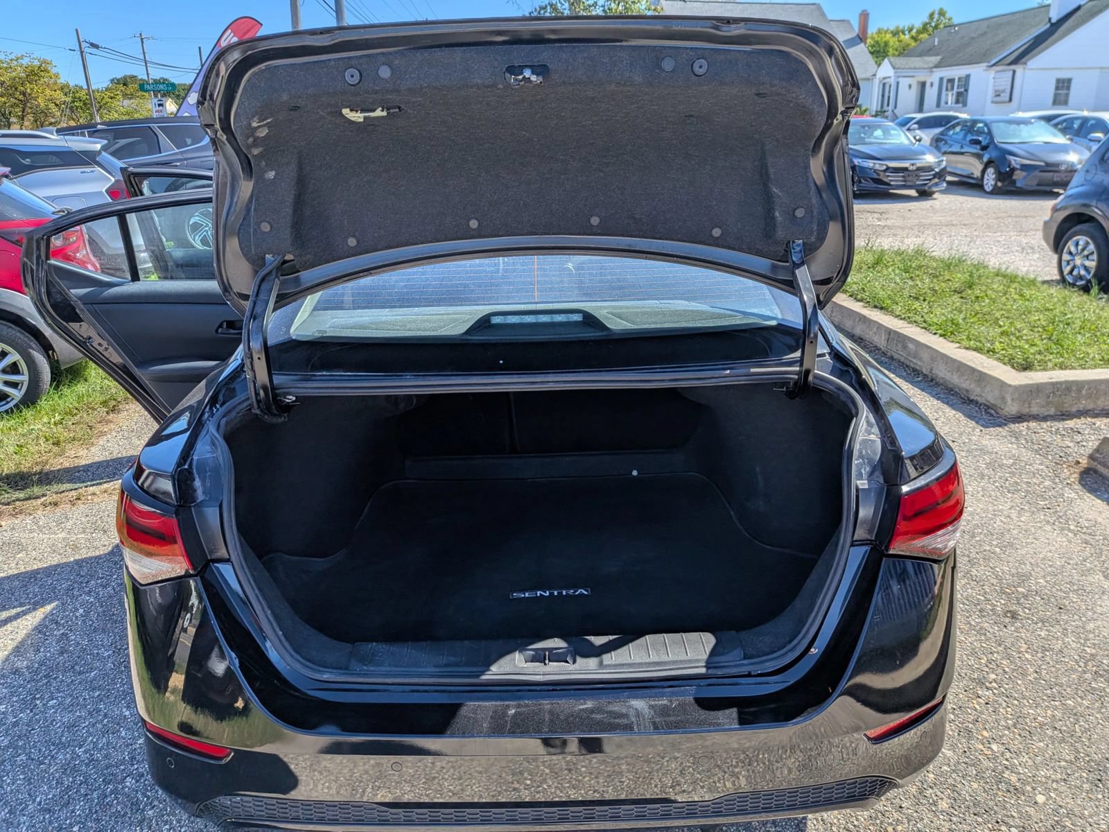 Used 2025 Nissan Sentra SV FWD image 26