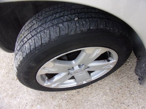 Used 2007 Toyota RAV4 Sport FWD image 5