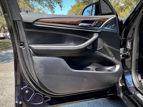 Used 2022 BMW X3 M40i w/ Premium Package image 17