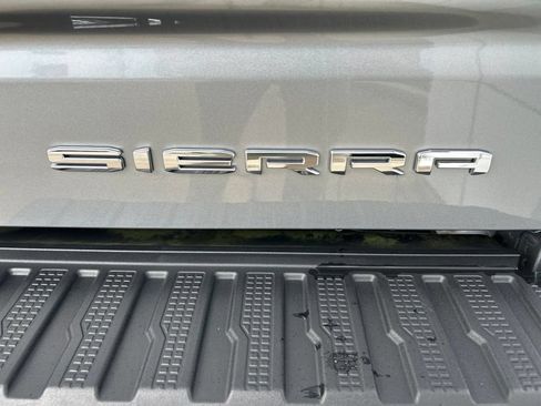 Used 2023 GMC Sierra 1500 Denali w/ Denali Reserve Package AWD/4WD image 33