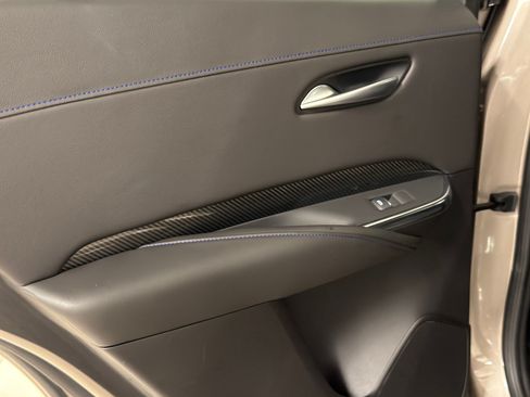 Certified 2025 Cadillac XT4 Sport FWD image 44