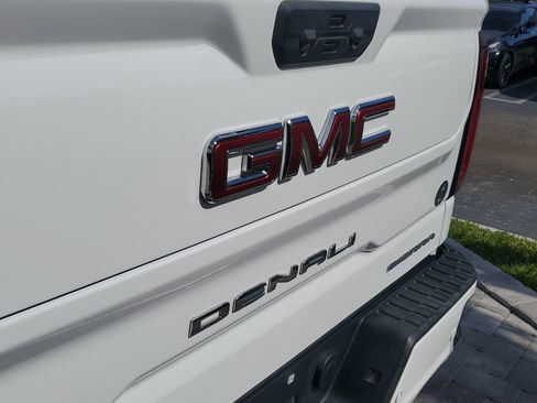 Used 2023 GMC Sierra 1500 Denali w/ Denali Reserve Package image 8