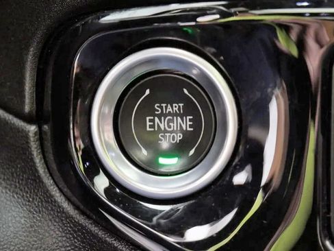 Used 2024 Chevrolet Silverado 2500 ZR2 w/ Technology Package AWD/4WD image 28