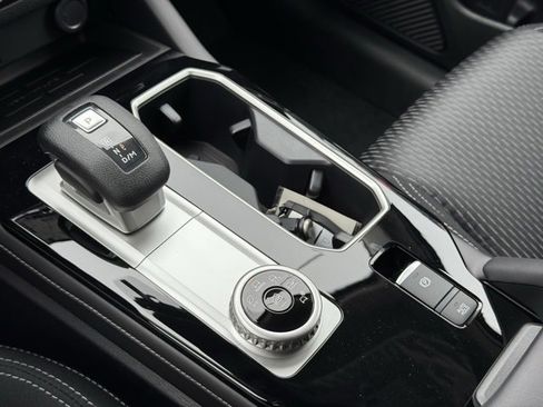 New 2025 Mitsubishi Outlander ES image 25