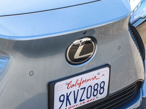 Used 2023 Lexus RZ 450e Premium image 9