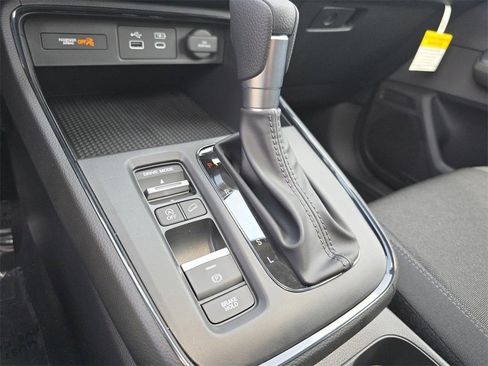 Certified 2025 Honda CR-V EX image 31