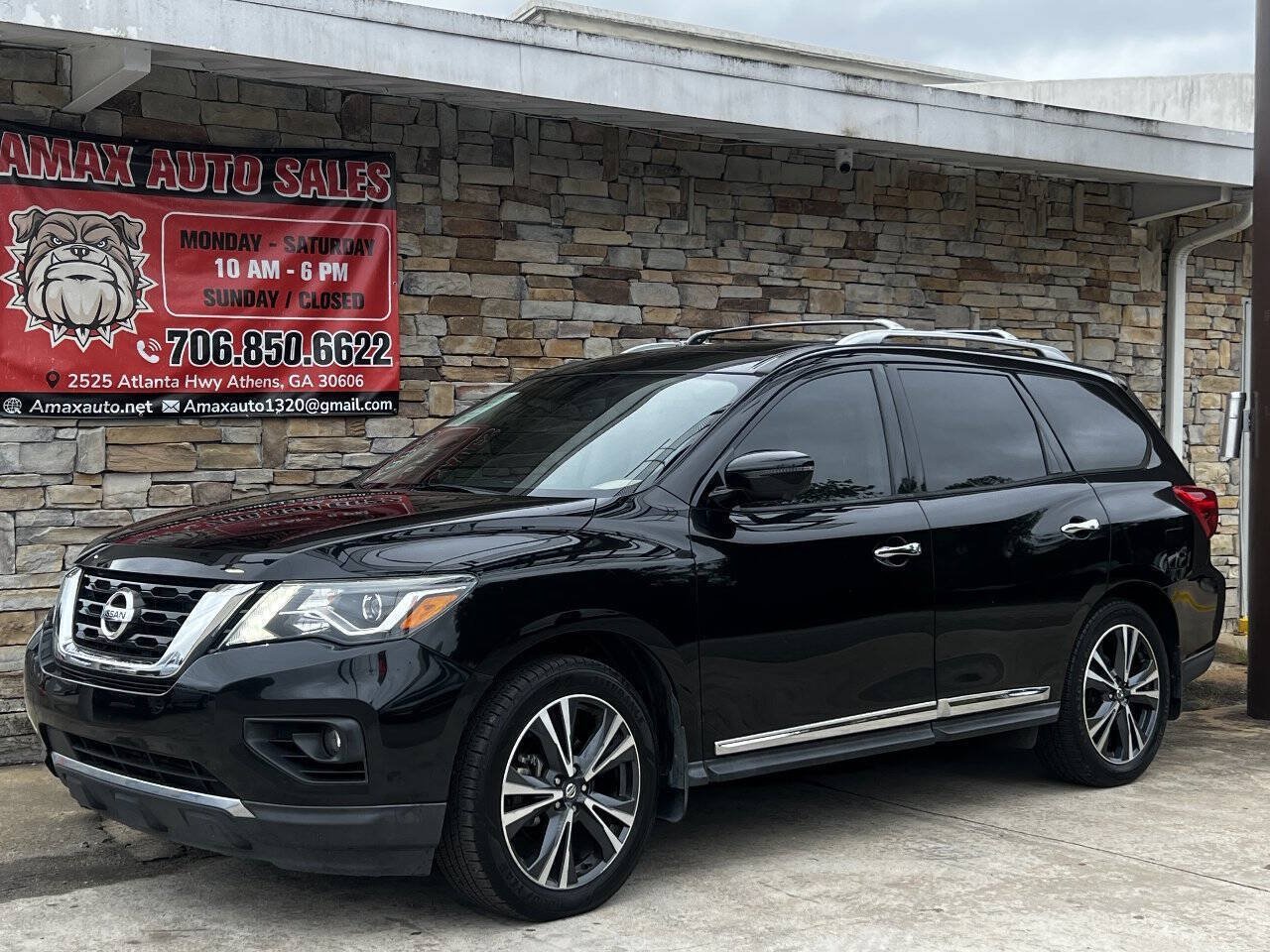 Used 2019 Nissan Pathfinder Platinum w/ Cargo Package FWD image 2
