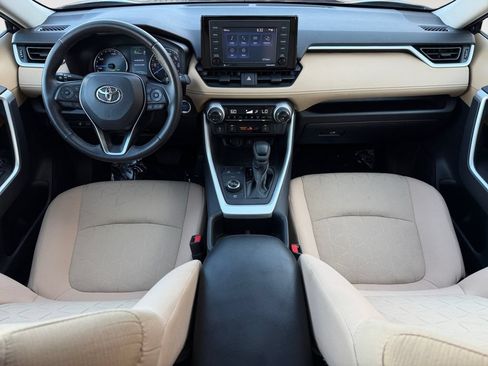 Used 2022 Toyota RAV4 XLE w/ Convenience Package AWD/4WD image 16