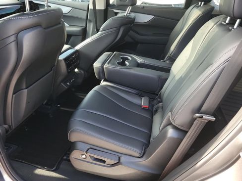 Used 2024 Acura MDX FWD w/ Technology Package image 12