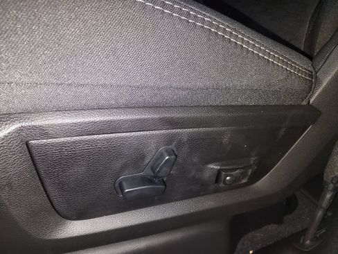 New 2026 RAM 2500 Big Horn AWD/4WD image 18