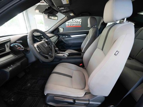Used 2019 Honda Civic LX image 9
