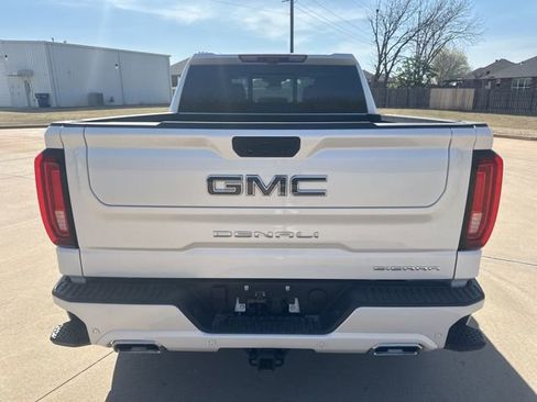 Used 2025 GMC Sierra 1500 Denali Ultimate AWD/4WD image 4