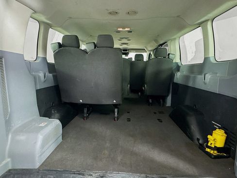 Used 2015 Ford Transit 350 XLT RWD image 31