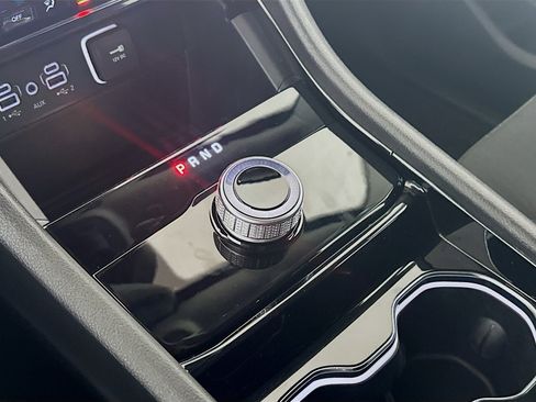 Used 2023 Jeep Grand Cherokee Laredo image 24