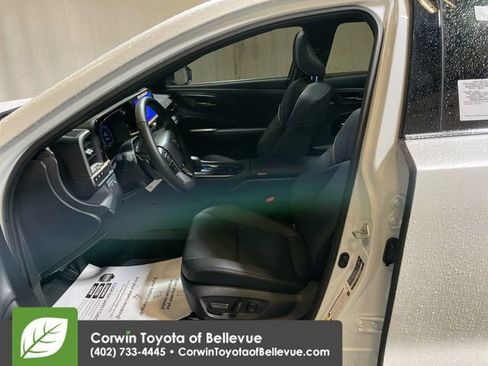 New 2025 Toyota Crown Signia image 15