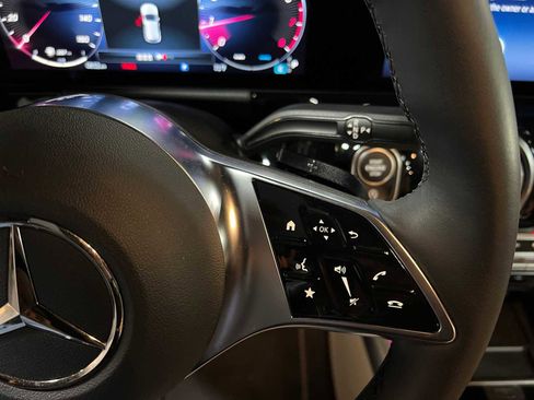 Certified 2025 Mercedes-Benz GLA 250 GLA 250 image 24