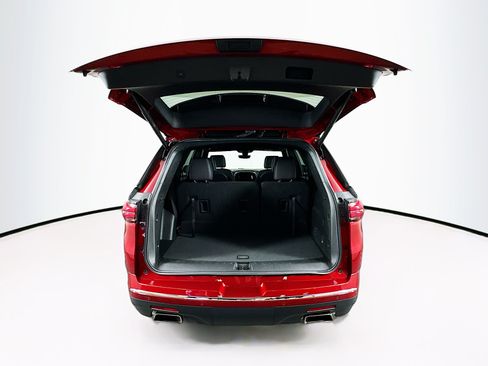Used 2023 Chevrolet Traverse Premier w/ LPO, Floor Liner Package FWD image 31