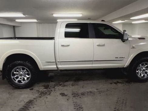 Used 2023 RAM 3500 Limited image 9