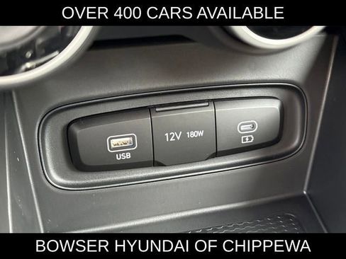 New 2026 Hyundai Venue SE image 9