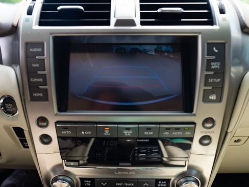 Used 2016 Lexus GX 460 Luxury AWD/4WD image 17