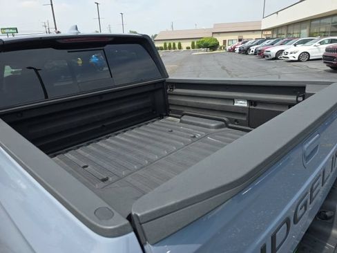 Used 2025 Honda Ridgeline Black Edition image 5