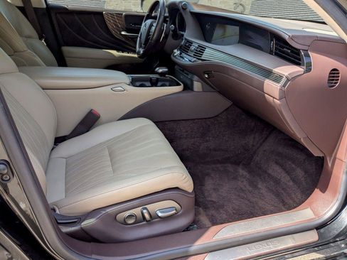 Certified 2020 Lexus LS 500 w/ Interior Upgrade Package RWD image 25