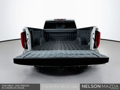Used 2021 GMC Sierra 1500 Denali w/ Denali Ultimate Package AWD/4WD image 28